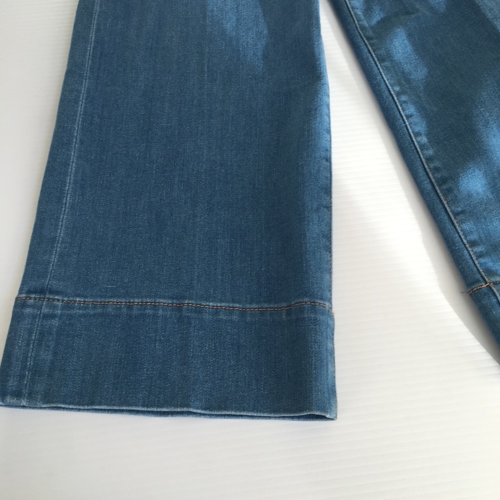 Express Wide Leg Crop Jeans - Picture 7 of 8